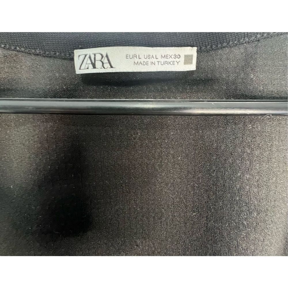 ZARA Black and Red Zip Up Front Ultra Cropped Stretchy Tank Top - Picture 2 of 5